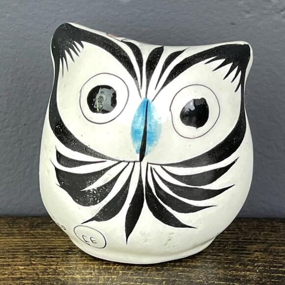 Vintage Pottery Mexican Owl Handmade Handpainted Signed 2" x 2.5" Floral Design - Picture 1 of 9